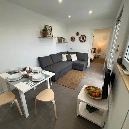 Appartement Bas De 2p, Grande Terrasse, Vue Mer, A 15mn Saint-Laurent-du-Var