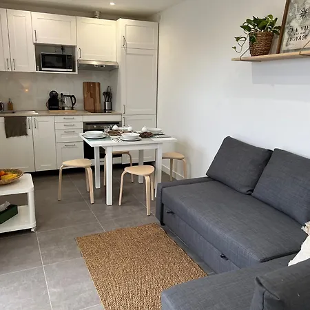 Bas De 2p, Grande Terrasse, Vue Mer, A 15mn Appartement Saint-Laurent-du-Var